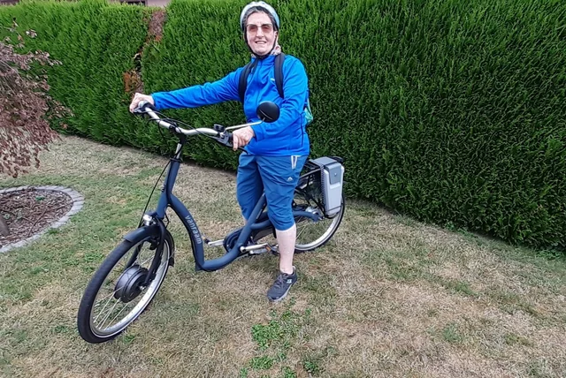 Elisabeth sur son vélo Balance de Van Raam